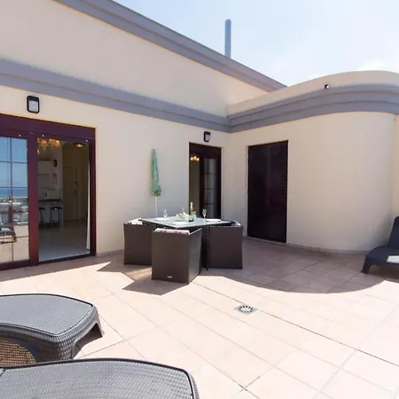 1 - Two Bed Penthouse 플라야 데 산 후안